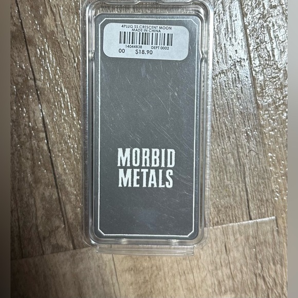 Steel Silver Crescent Moon Tunnel Plug - Picture 2 of 3